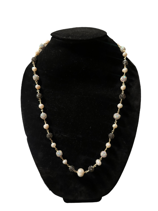 Real fresh water pearls  b&w polly